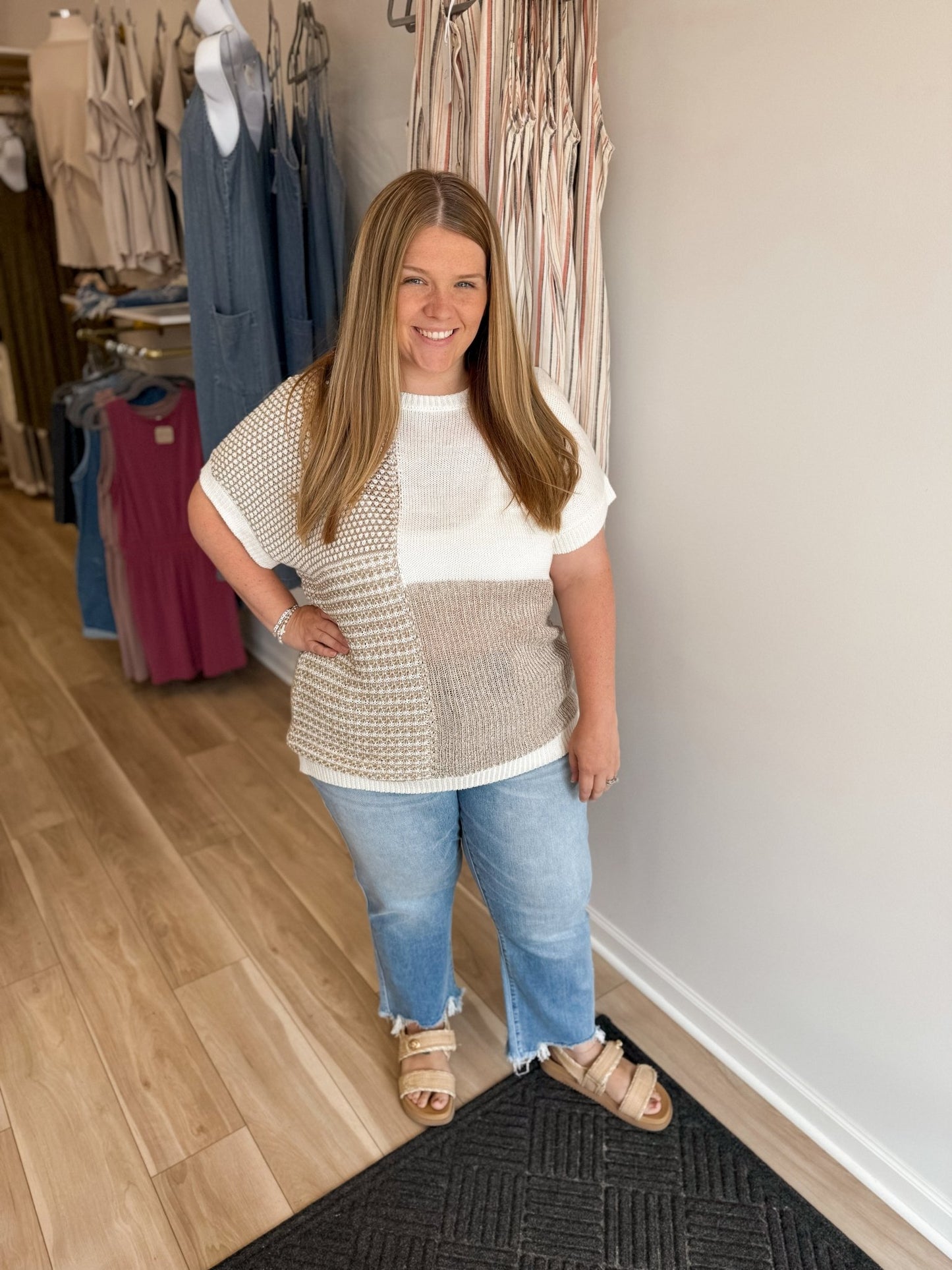 Colorblock Plus Short Sleeve Sweater - Modern Creek Boutique