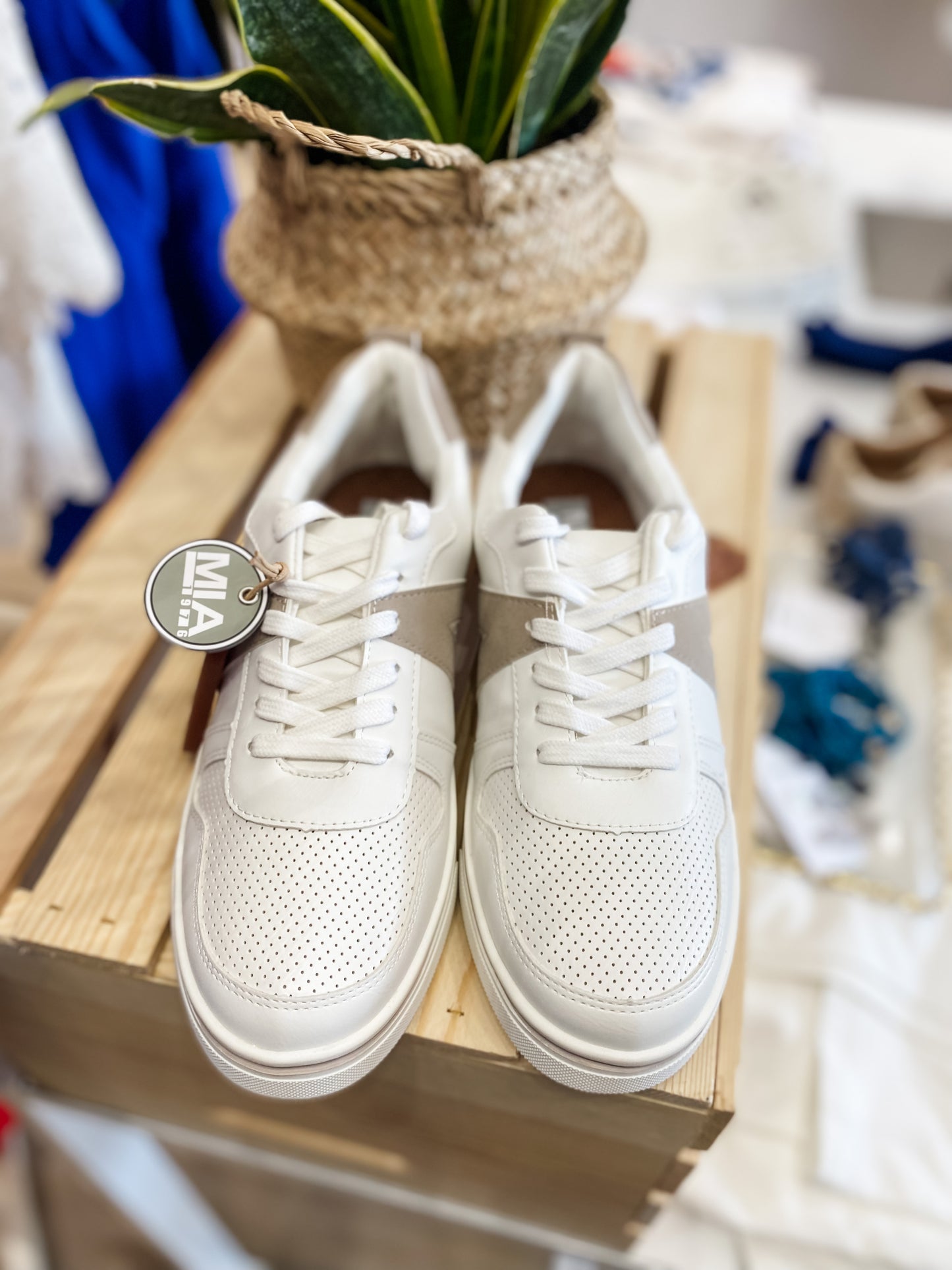 MIA Alta Off White Sneaker