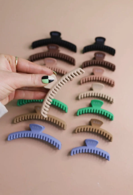 Kaxi Midi Hold Everything Hair Claw - Modern Creek Boutique