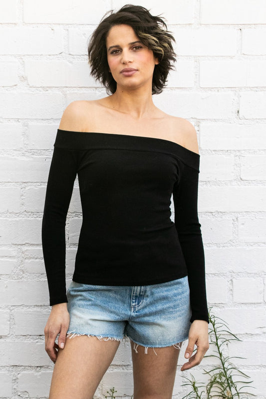 On The Edge Black Ribbed Top