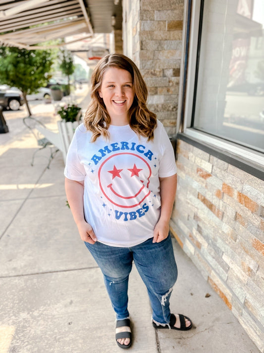 America Vibes Curvy Graphic Tee - Modern Creek Boutique